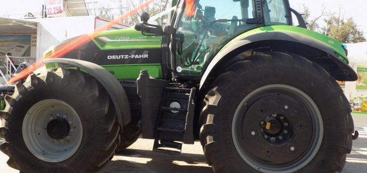 deutzfahr-7250ttv-01-traktorlernet2
