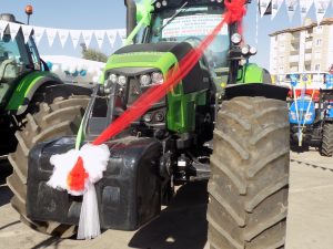 deutzfahr-7250ttv-01-traktorlernet3