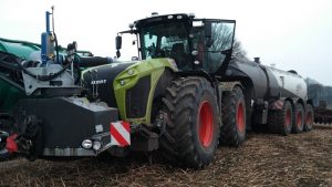 claas-xerion4000-02